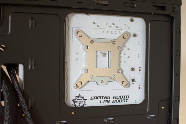 Accès backplate du Pure Rock dans le N200