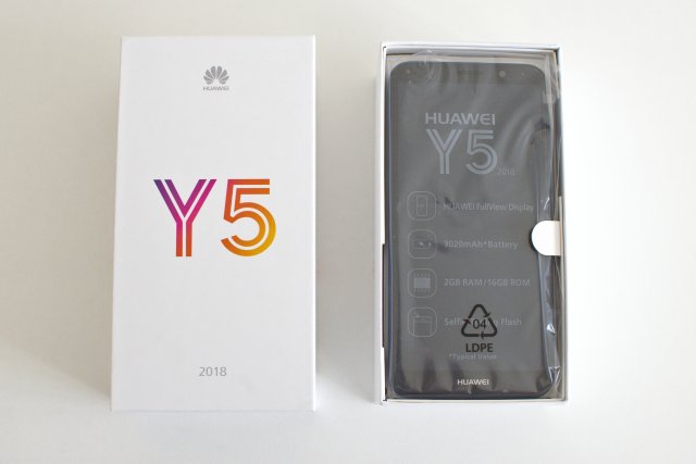 Huawei Y5 2018 dans sa boîte