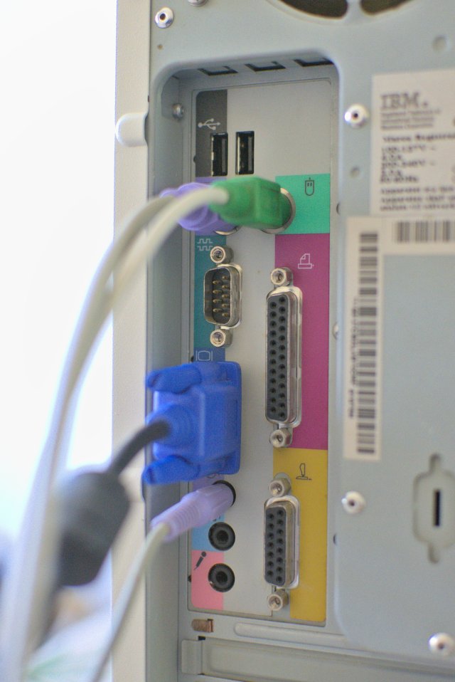 Les ports de l'IBM Aptiva